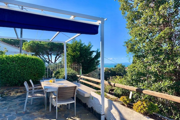 Terrasse / Balkon