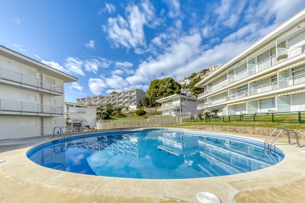 Holiday Home Swimming Pool
