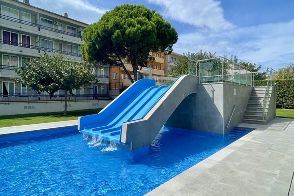 Holiday Home Swimming Pool