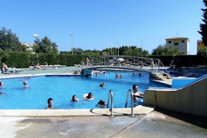 Holiday Home Swimming Pool