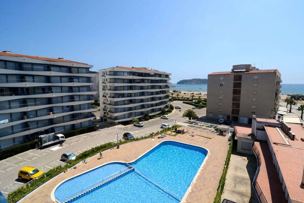 Holiday Home Swimming Pool
