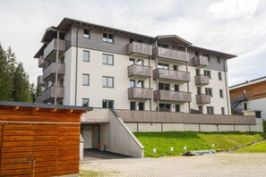 Außenseite Ferienhaus [Sommer]