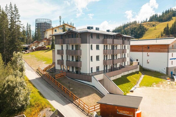 Außenseite Ferienhaus [Sommer]