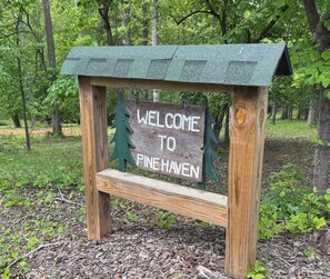 Experience Pine Haven. An enclave of log homes dedicated to lake life at its best.