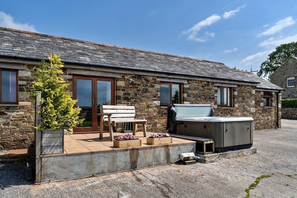 Holiday Home Exterior [summer]