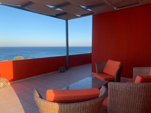 Beach/ocean view