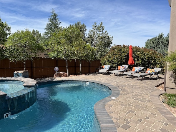 Luxury Home, Luxury Pool & Spa - Thunder Mountain View Home