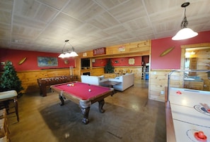 Spielezimmer