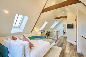 Vinegar Loft, Worcester - Host & Stay