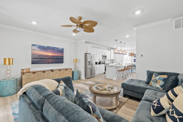 Welcome to Lighthouse Bay 105F!