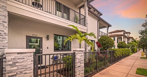 The entryway greets you with natural beauty