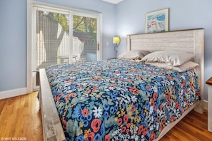 Bedroom #1 Queen (2 bedrooms with queens)