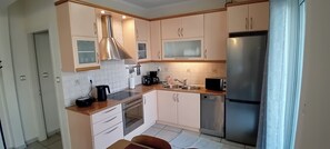 Fully Equipped Kitchen were you promote your chef's creativity !!!