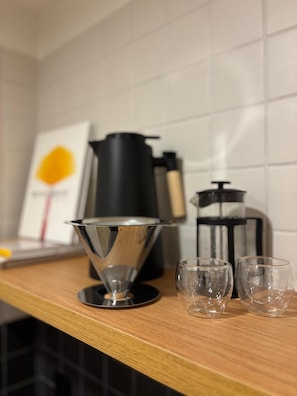 Kaffee und/oder Kaffeemaschine