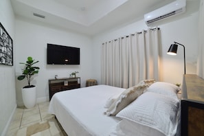 Queen Bed to relax time and enjoy your stay!