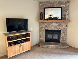 FIRE PLACE -SUIT SIDE