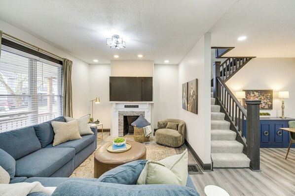 Cleveland Vacation Rental | 3BR | 1.5BA | 1,424 Sq Ft | Stairs Required