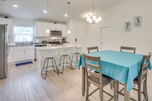 Dining Area | Dishware/Flatware | Trash Bags/Paper Towels