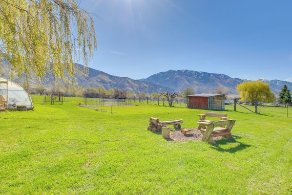 North Logan Vacation Rental | 6BR | 3BA | 3,575 Sq Ft | Stairs Required