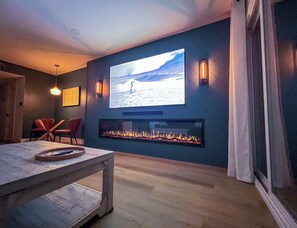 Enjoy direct ocean views and big screen views all from the comfort of the living room at Ocean Currents!