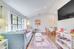 Living Room | Central A/C & Heating