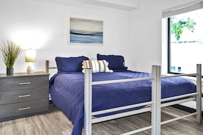 King en suite bedroom #2 with a tub/shower bathroom!