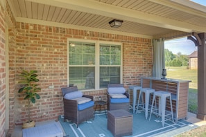Covered Patio | Backyard | Gas Grill