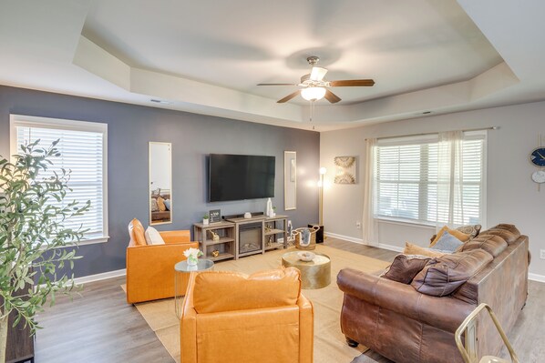 Ardmore Vacation Rental | 3BR | 2BA | 1,600 Sq Ft | 1 Step to Enter