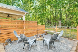 Fenced Backyard | Fire Pit | Pavilion | Gas Grill