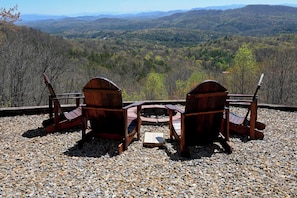 Fire pit and Mountain Views