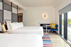 Unit with 2 Queen Beds