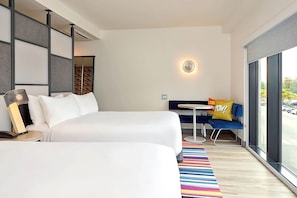 Unit with 2 Queen Beds