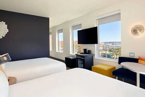 Unit with 2 Queen Beds