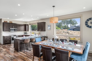 Kitchen Main Level