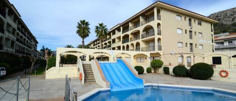 Holiday Home Swimming Pool