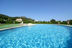 Holiday Home Swimming Pool
