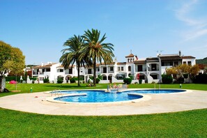 Holiday Home Swimming Pool
