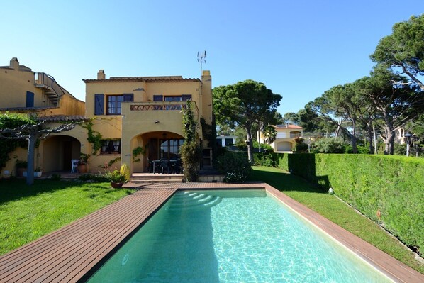 Holiday Home Exterior [summer]
