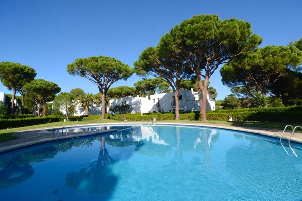 Holiday Home Swimming Pool