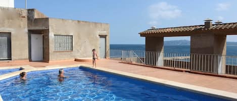 Holiday Home Swimming Pool