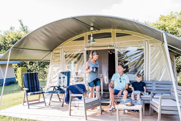 Holiday Home Exterior [summer]