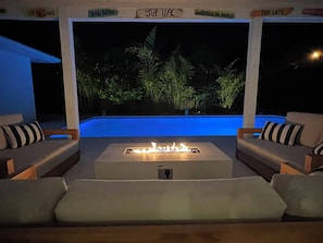 Evenings are made magical here — gather around the fire pit and take in the glow of the heated saltwater pool for the perfect end to a Florida day.