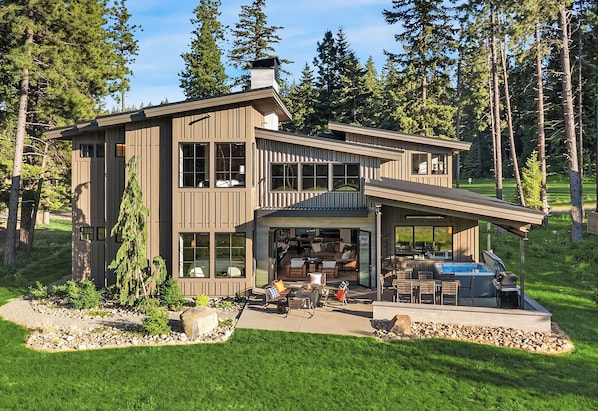 Living the Dream: - Fantastic outdoor living space with folding doors to the living room.