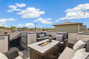 Rooftop Deck with Mountain Views | Fire Table and Lounge Seating!