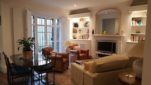 Living Room/Dining Area Doors to Patio Garden