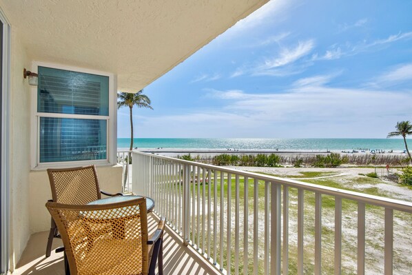 Welcome to Estero Beach & Tennis 207-A