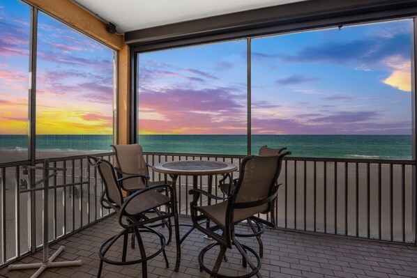 Balcony, Dining Area
