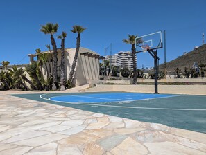 Sport court