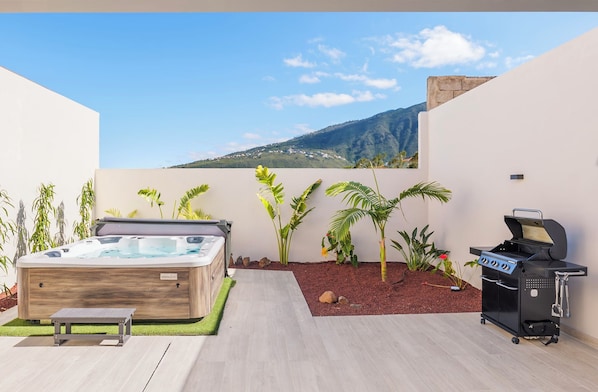 Bain à remous extérieur