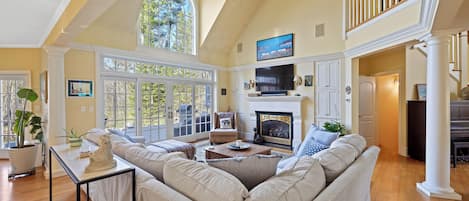 Large spacious & bright living room for all to gather.